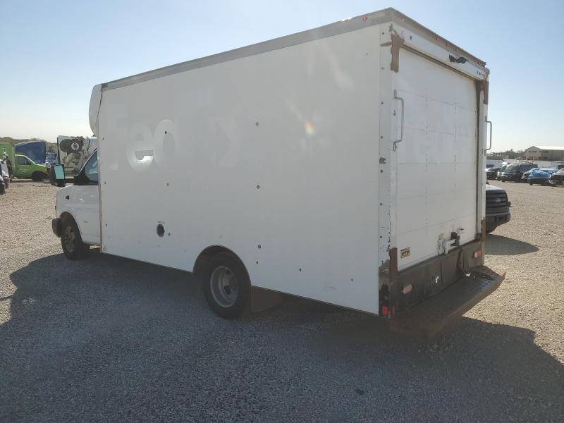 1GB3GSCG2K1271446 - 2019 CHEVROLET EXPRESS WHITE photo 2