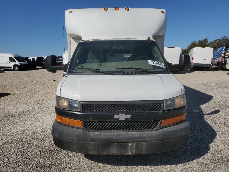 1GB3GSCG2K1271446 - 2019 CHEVROLET EXPRESS WHITE photo 5