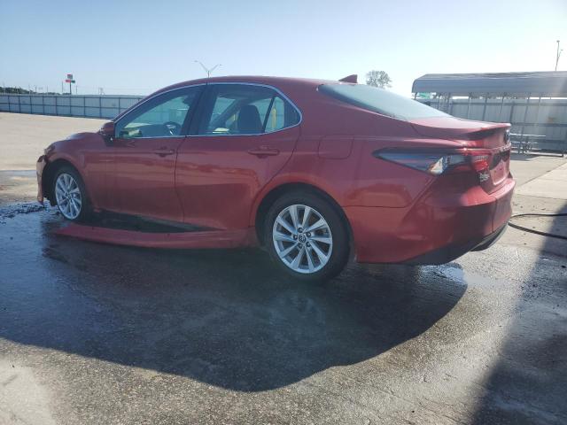 4T1C11AK5PU115918 - 2023 TOYOTA CAMRY LE RED photo 2