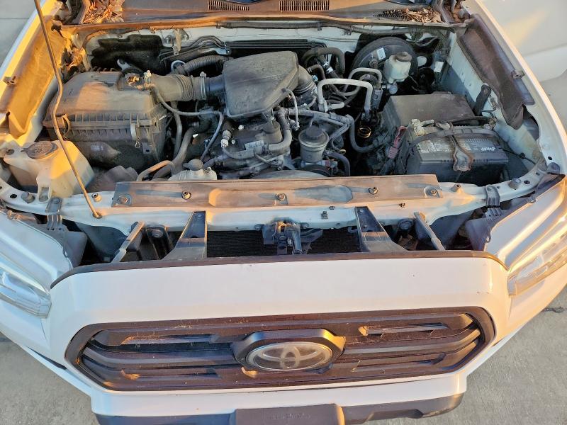 5TFAX5GN3KX137037 - 2019 TOYOTA TACOMA DOUBLE CAB WHITE photo 11