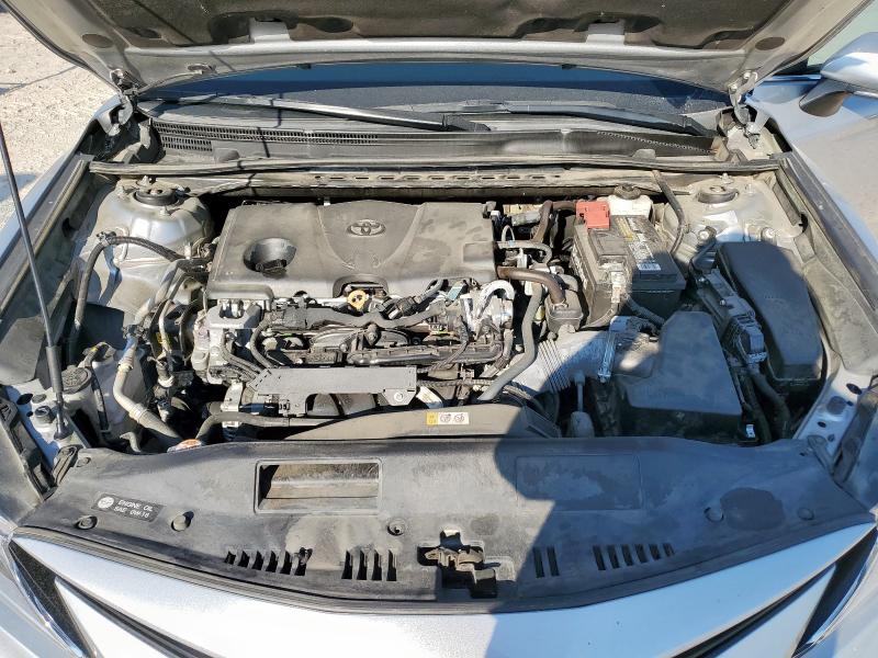 4T1R11AK1MU610980 - 2021 TOYT CAMRY LE SILVER photo 11