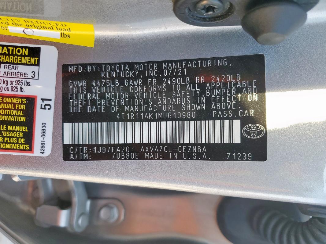 4T1R11AK1MU610980 - 2021 TOYT CAMRY LE SILVER photo 12