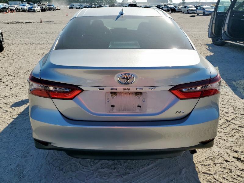 4T1R11AK1MU610980 - 2021 TOYT CAMRY LE SILVER photo 6