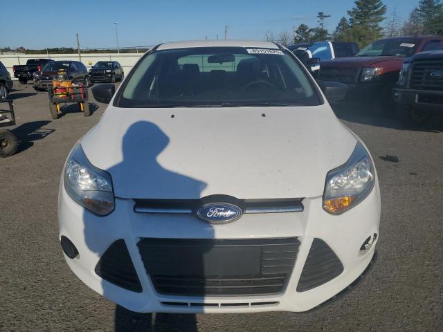 1FAHP3E24CL461138 - 2012 FORD FOCUS S WHITE photo 5