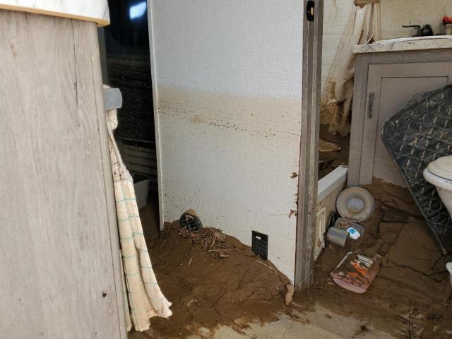 4YDT24026MB452624 - 2021 OUTB TRAVEL TRL WHITE photo 6