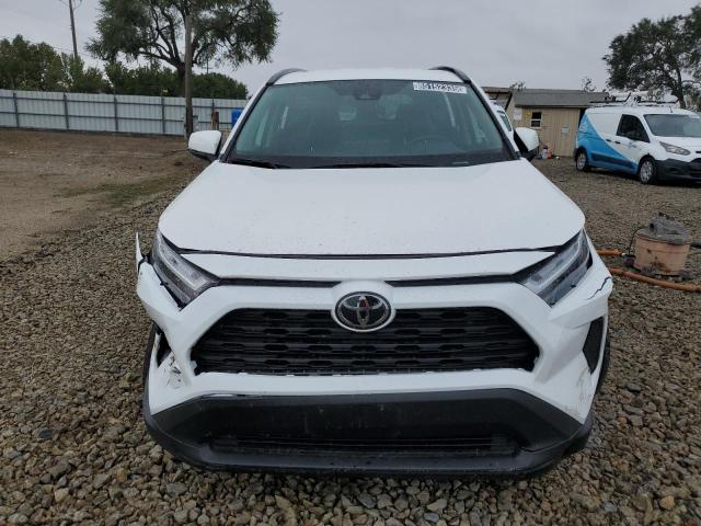 2T3RWRFV4SW264687 - 2025 TOYOTA RAV4 XLE WHITE photo 5