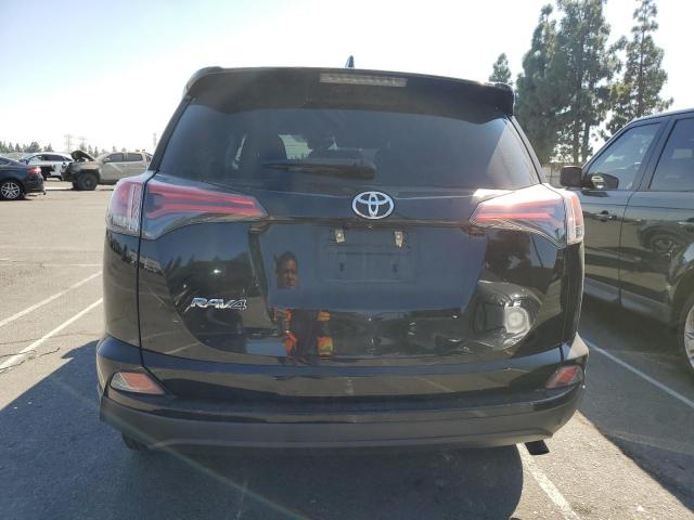 2T3ZFREV6HW396196 - 2017 TOYOTA RAV4 LE 黑色 照片 6