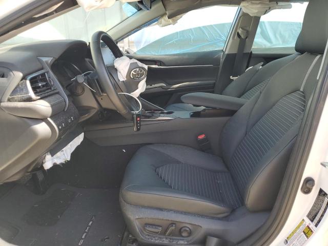 4T1T11AK4PU811685 - 2023 TOYOTA CAMRY SE NIGHT SHADE WHITE photo 7