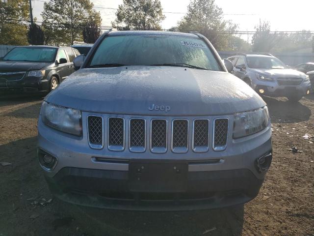 1C4NJDEB8GD809463 - 2016 JEEP COMPASS LATITUDE SILVER photo 5