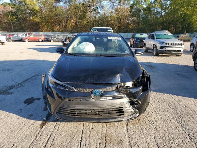 JTDBCMFE0R3031528 - 2024 TOYOTA COROLLA LE 黑色 照片 5