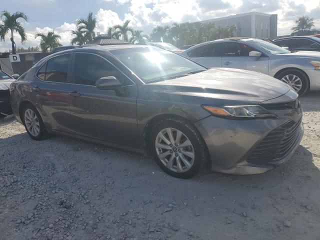4T1C11AK7LU904534 - 2020 TOYOTA CAMRY LE GRAY photo 4