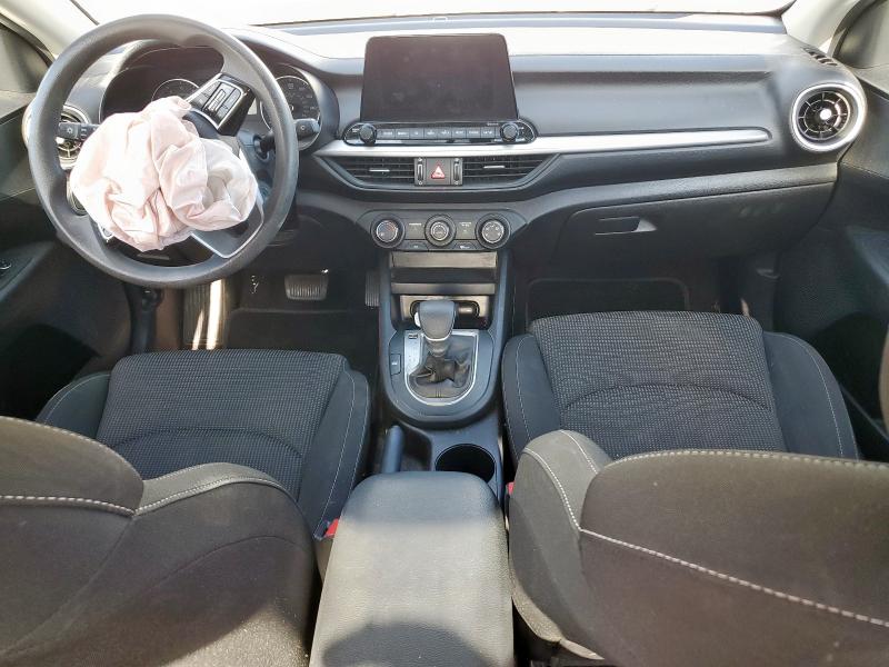 3KPF24AD0ME363280 - 2021 KIA FORTE FE თეთრი ფოტო 8