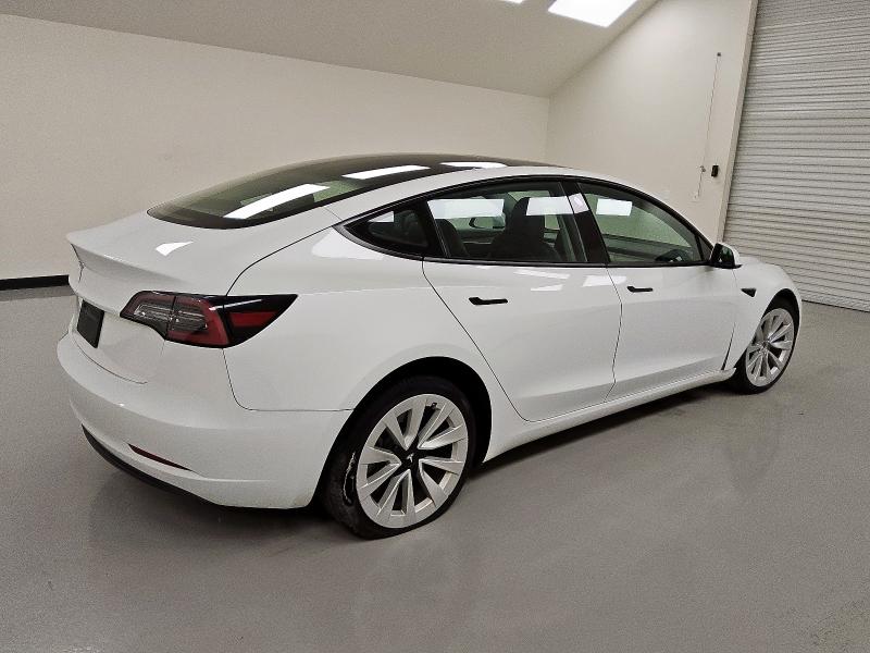 5YJ3E1EA7PF459060 - 2023 TESLA MODEL 3 Սպիտակ լուսանկար 3