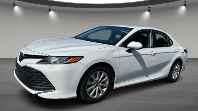 4T1C11AK6LU352136 - 2020 TOYOTA CAMRY LE WHITE photo 2