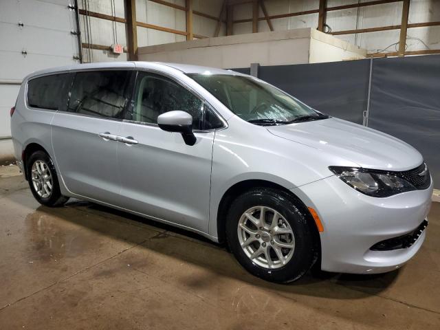 2C4RC1CGXNR213239 - 2022 CHRYSLER VOYAGER LX SILVER photo 4