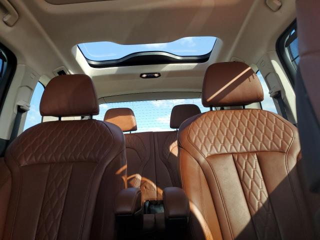 5UXCW2C59KL088156 - 2019 BMW X7 XDRIVE40I WHITE photo 10