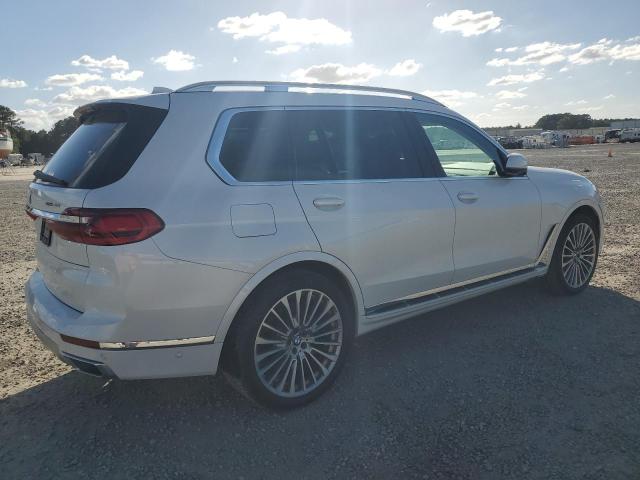 5UXCW2C59KL088156 - 2019 BMW X7 XDRIVE40I WHITE photo 3