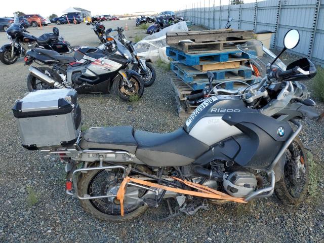 WB1048005BZX66336 - 2011 BMW R1200 GS ADVENTURE SILVER photo 1