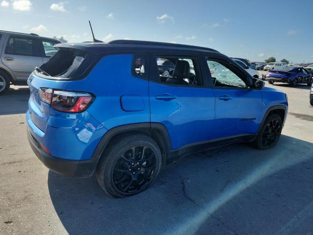 3C4NJCBB5NT167404 - 2022 JEEP COMPASS LATITUDE BLUE photo 3