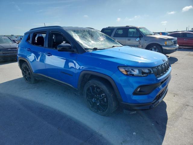 3C4NJCBB5NT167404 - 2022 JEEP COMPASS LATITUDE BLUE photo 4