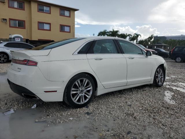 3LN6L2G93DR825128 - 2013 LINCOLN MKZ WHITE photo 3