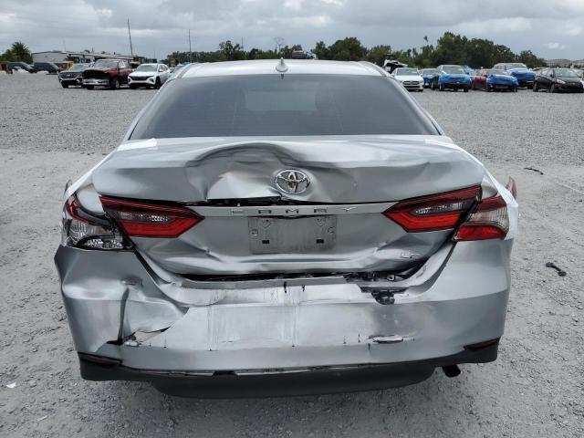 4T1C11AK2PU830283 - 2023 TOYOTA CAMRY LE 银色 照片 6