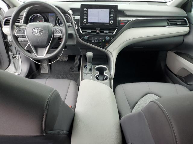 4T1C11AK2PU830283 - 2023 TOYOTA CAMRY LE 银色 照片 8