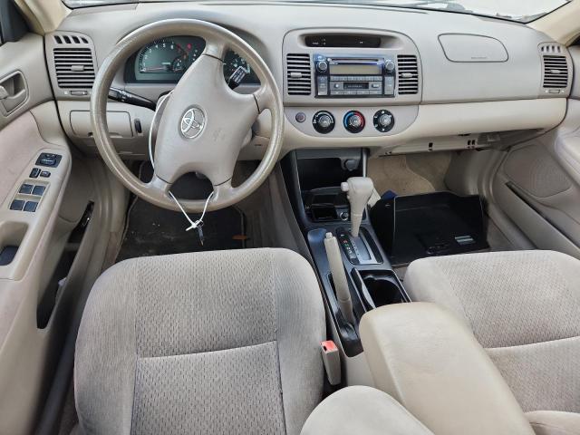 JTDBE32K020068442 - 2002 TOYOTA CAMRY LE GOLD photo 8