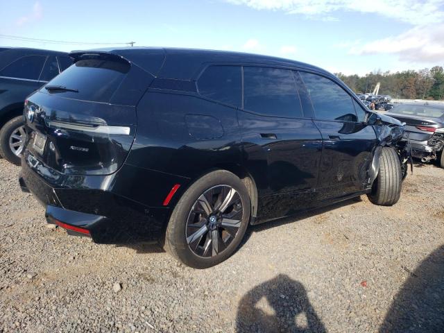 WB523CF08RCR00371 - 2024 BMW IX XDRIVE50 BLACK photo 3