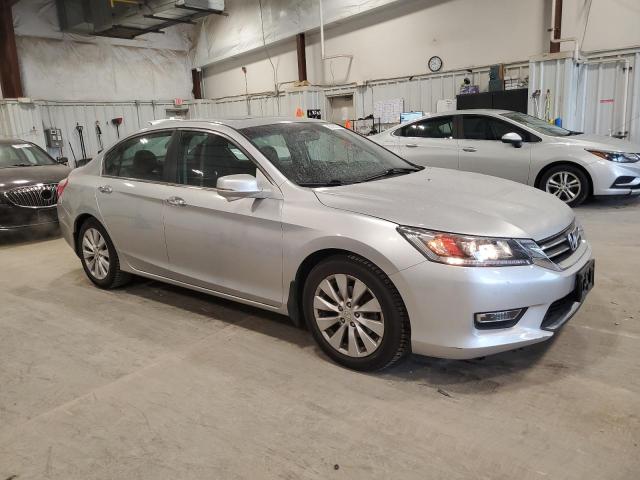 1HGCR2F7XDA278621 - 2013 HONDA ACCORD EX 银色 照片 4