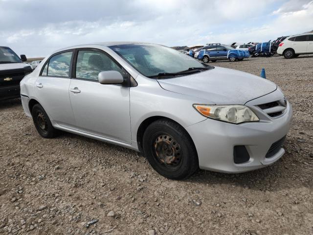 JTDBU4EE5BJ099050 - 2011 TOYOTA COROLLA BASE Szary zdjęcie 4