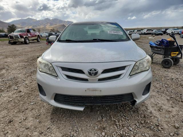 JTDBU4EE5BJ099050 - 2011 TOYOTA COROLLA BASE Szary zdjęcie 5