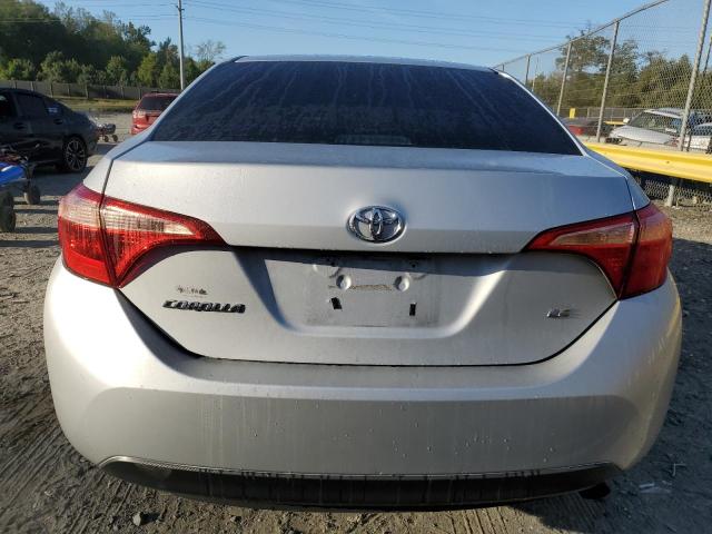 2T1BURHEXJC988753 - 2018 TOYOTA COROLLA L SILVER photo 6