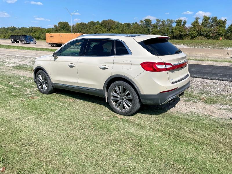 2LMTJ8LP2GBL31379 - 2016 LINCOLN MKX RESERVE Կրեմագույն լուսանկար 3