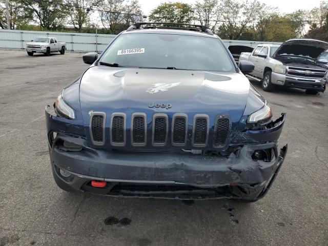 1C4PJMBX6JD576330 - 2018 JEEP CHEROKEE TRAILHAWK BLUE photo 5