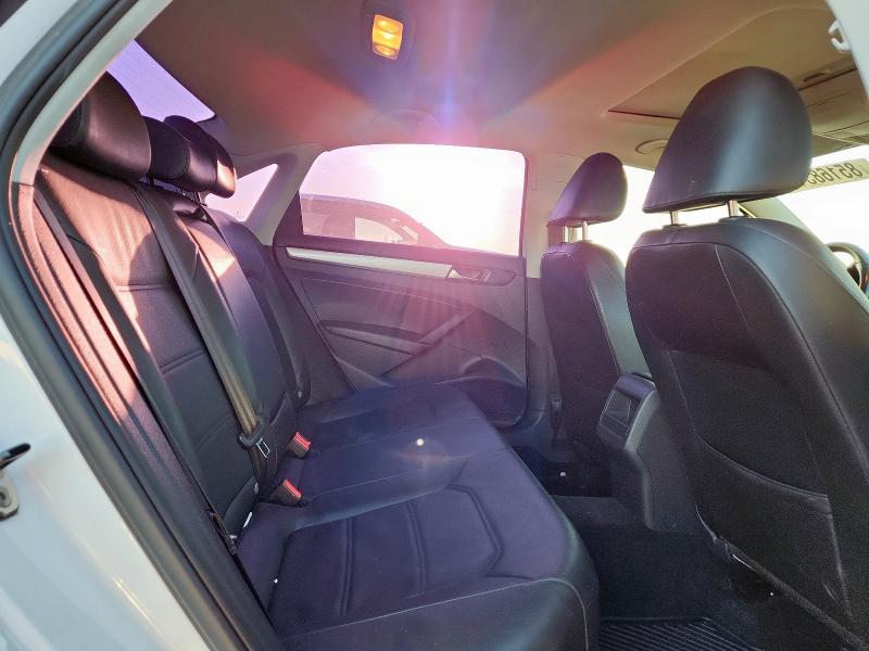 1VWBP7A32CC082643 - 2012 VOLKSWAGEN PASSAT SE Білий фото 10