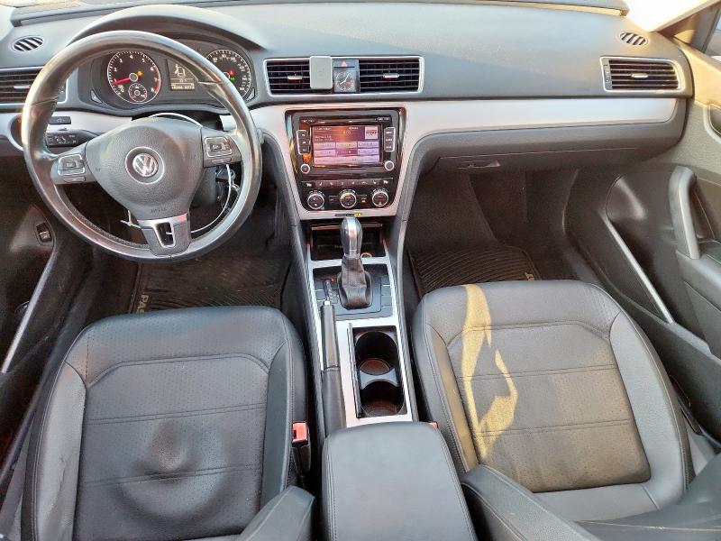 1VWBP7A32CC082643 - 2012 VOLKSWAGEN PASSAT SE Білий фото 8