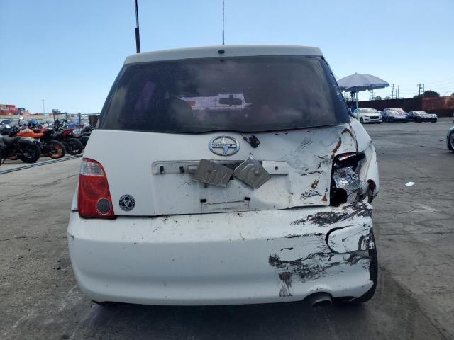 JTKKT604060136734 - 2006 TOYOTA SCION XA WHITE photo 6