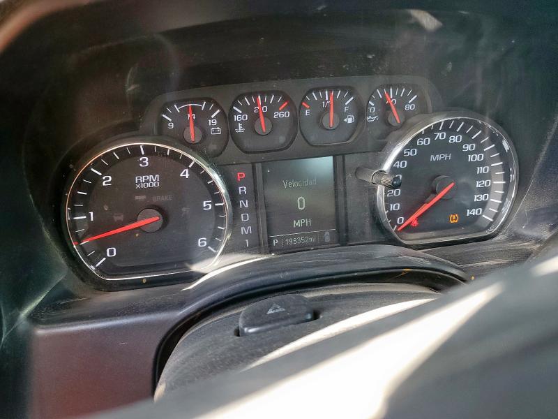 1GC1CUEG2GF254759 - 2016 CHEVROLET SILVERADO C2500 HEAVY DUTY WHITE photo 9