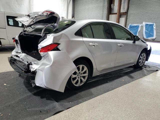 JTDB4MEE6R3019222 - 2024 TOYOTA COROLLA LE Արծաթագույն լուսանկար 3