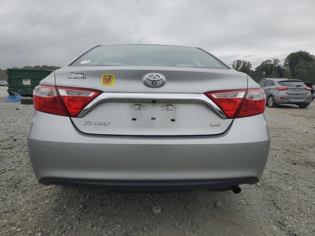 4T1BF1FK7HU343572 - 2017 TOYOTA CAMRY LE SILVER photo 6