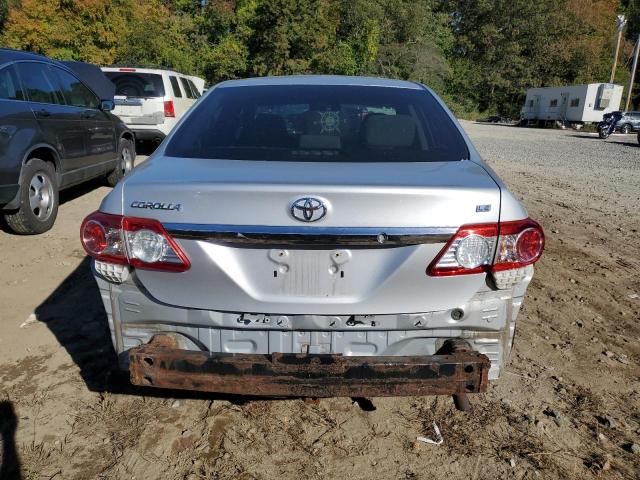 2T1BU4EE9DC928135 - 2013 TOYOTA COROLLA BASE ვერცხლისფერი ფოტო 6