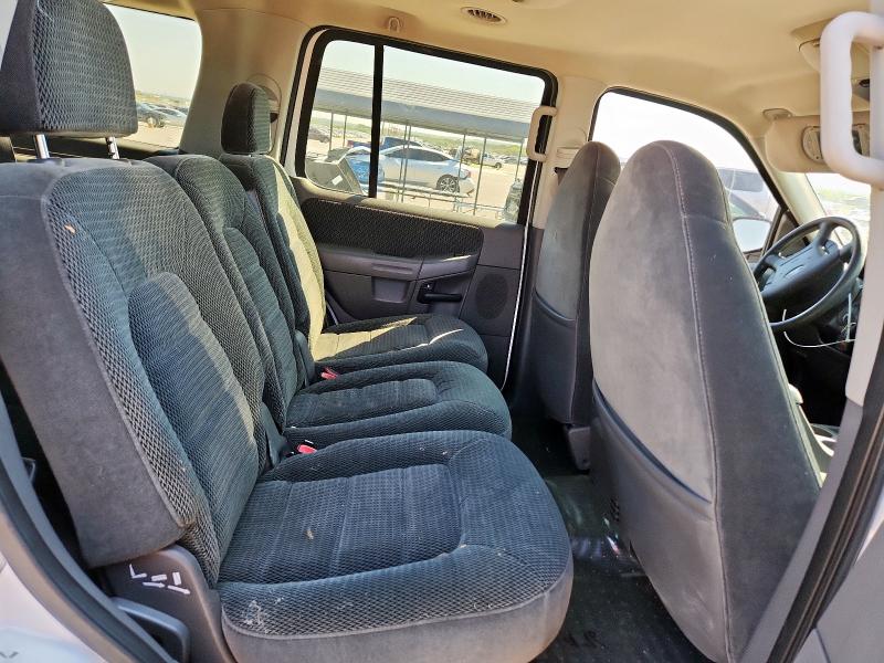 1FMZU63E82ZA82169 - 2002 FORD EXPLORER XLT WHITE photo 11
