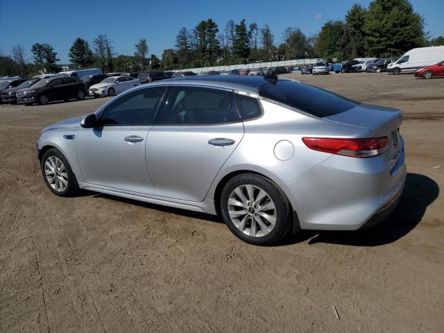 5XXGU4L3XJG206538 - 2018 KIA OPTIMA EX Srebrny zdjęcie 2