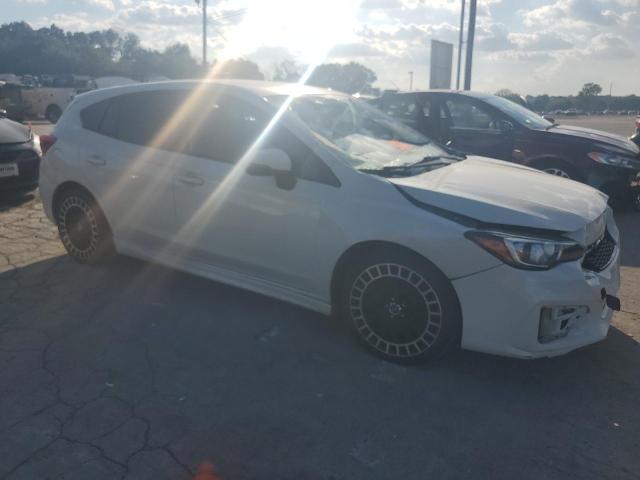 4S3GTAM60K3724959 - 2019 SUBARU IMPREZA SPORT Weiß Foto 4