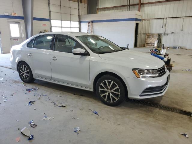 3VWDB7AJ2HM312421 - 2017 VOLKSWAGEN JETTA SE WHITE photo 4