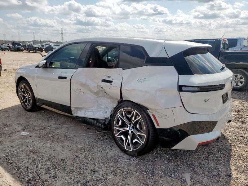 WB523CF02RCN70226 - 2024 BMW IX XDRIVE50 WHITE photo 2