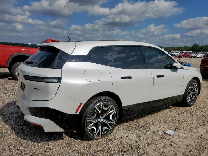 WB523CF02RCN70226 - 2024 BMW IX XDRIVE50 WHITE photo 3