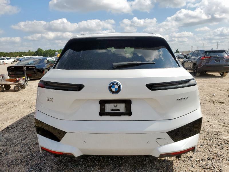 WB523CF02RCN70226 - 2024 BMW IX XDRIVE50 WHITE photo 6