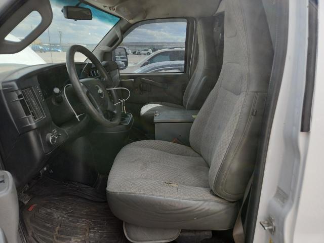 1GCWGAFF8H1245013 - 2017 CHEVROLET EXPRESS G2 WHITE photo 7